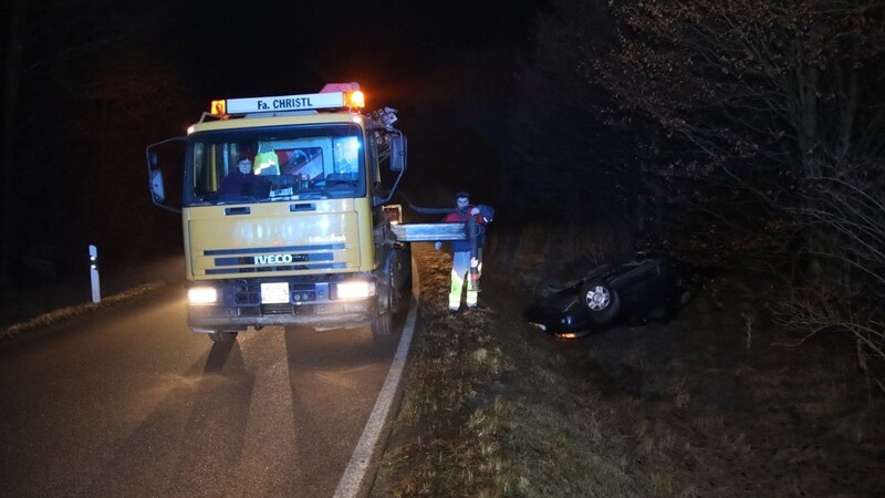 Erneut ist es auf der Staatsstraße zwischen Kelheim und Ihrlerstein, auch "Rennstrecke" genannt, zu einem schweren Unfall gekommen.