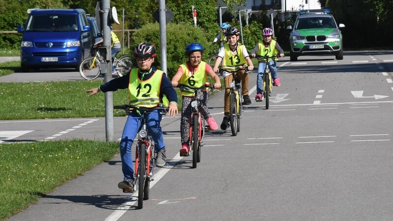 In der Jugendverkehrsschule Vilsbiburg lernen die Kinder auf sicherem Terrain das richtige Verhalten im Verkehr.