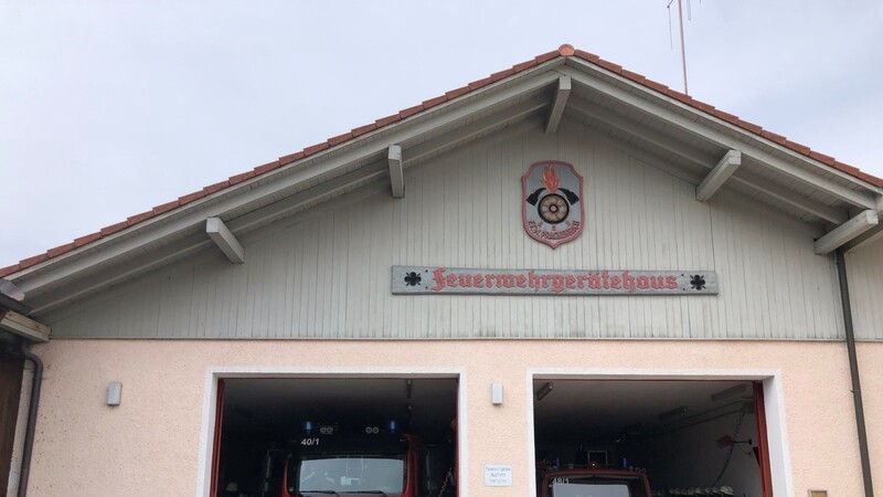Das Feuerwehrhaus in Prackenbach.