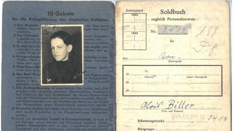 Sein Soldbuch hat Alois Biller aus französischer Gefangenschaft gerettet, versteckt in seinem Stiefel.