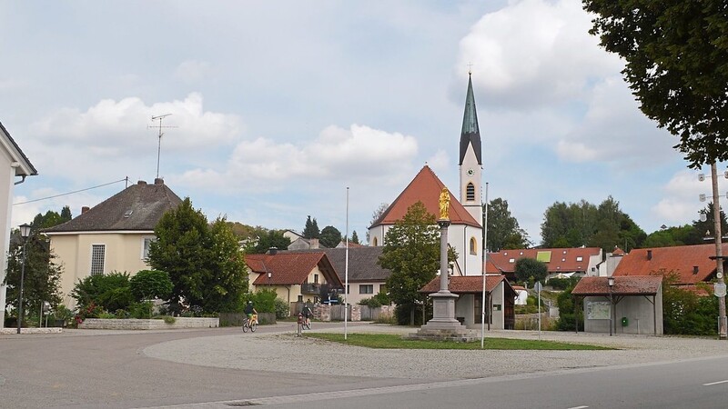 Der Dorfkern in Aiglsbach soll erneuert werden. Dafür braucht es jetzt ein Team, das im Oktober von den Anliegern gewählt werden soll.