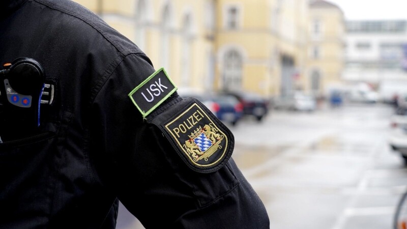 Über 100 Polizisten waren am Mittwoch bei einer großangelegten Drogen-Razzia im Raum Regensburg im Einsatz.