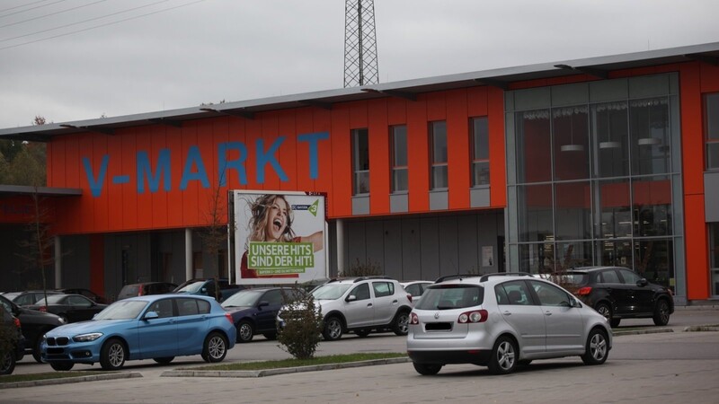 Noch ist nicht endgültig entschieden, ob in Rottenburg ein V-Markt gebaut wird (so wie es ihn in Mainburg, siehe Foto, gibt).