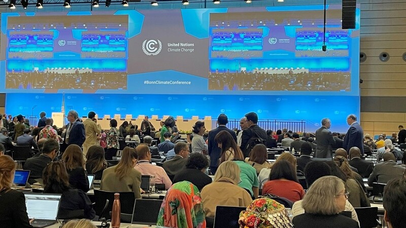 In Bonn haben sich am Montag Delegierte aus aller Welt zu zehntägigen Vorverhandlungen für die diesjährige Weltklimakonferenz in Dubai versammelt.