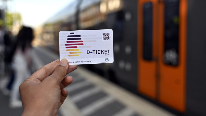 Mit dem Deutschland-Ticket können Kunden seit dem 1. Mai für nur 49 Euro pro Monat in allen Verkehrsmitteln des öffentlichen Nahverkehrs reisen. Beim LAVV kann das Abo derzeit nur per App abgeschlossen werden. Eine Chipkarte soll von den Stadtwerken eingeführt werden.