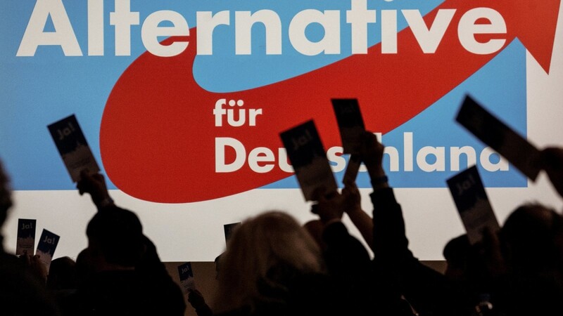 Die AfD zieht derzeit in Umfragen mit der Kanzlerpartei SPD gleich.