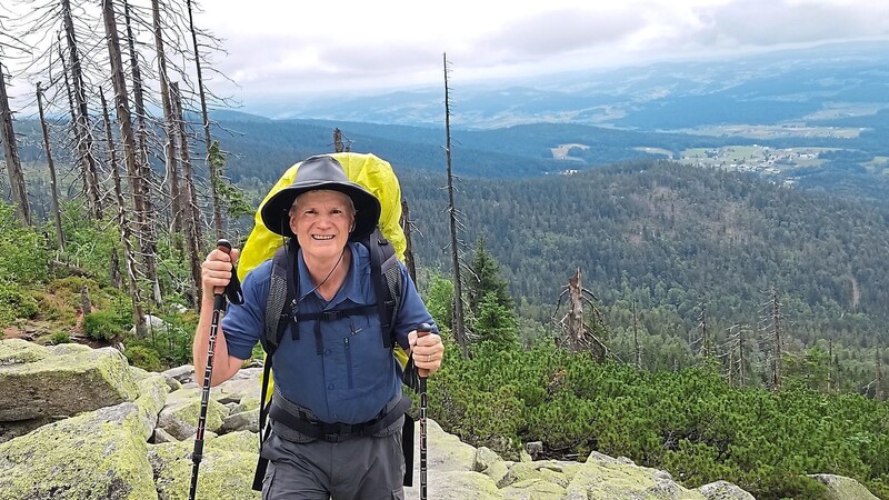Schon seit Monaten unternimmt Ruhestandspastor Steven Dunn regelmäßig Wanderungen, um sich auf seine große Reise vorzubereiten.
