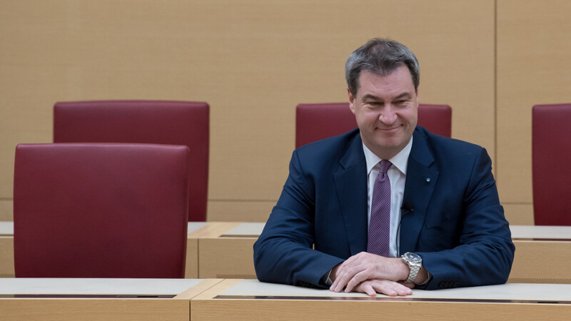 Bayerns Ministerpräsident Markus Söder (CSU) baut sein Kabinett umfassender um als erwartet.
