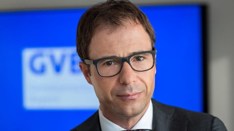 Der 49-jährige Jürgen Gros ist Präsident des Genossenschaftsverbands Bayern (GVB).