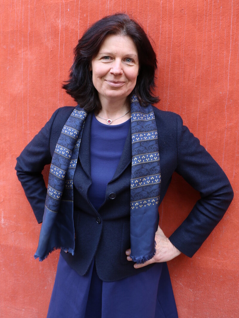 Redakteur(in) Frau Bettina Dostal