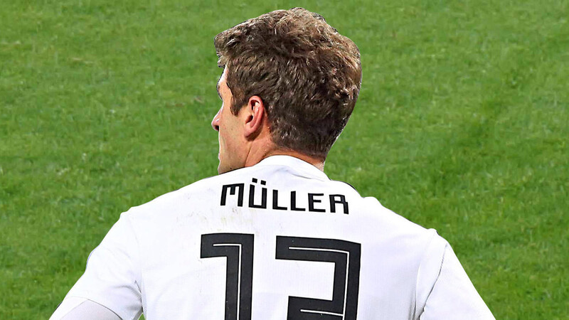 Thomas Müller spielt demnächst sein 100. Spiel für Deutschland - doch oft spielt er nur noch eine Nebenrolle in der Mannschaft.