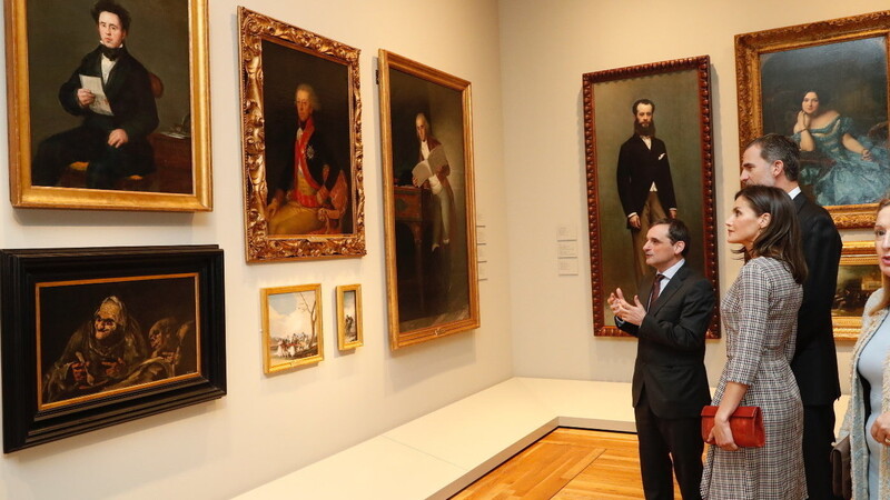 Felipe VI. (r), König von Spanien, und seine Frau Königin Letizia von Spanien eröffnete und besichtigte die Sonderausstellung "Museo del Prado 1819 - 2019. Ein Ort der Erinnerung".