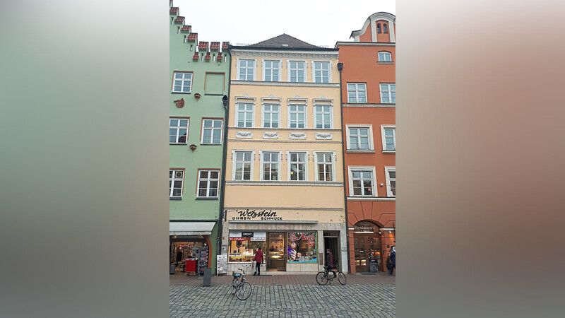 1905 eröffnete August Wetzstein in der Altstadt sein Geschäft für "Uhren-, Gold- und Silberwaren".