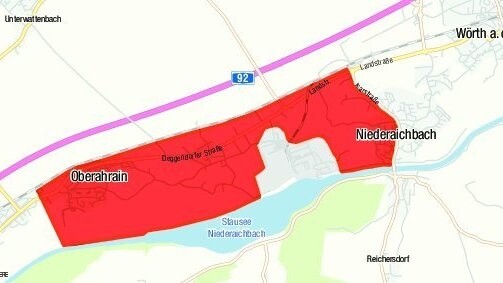 Von der Tannenstraße in Ahrain bis zur Isarbrücke in Niederaichbach (rot markiert) fiel am Mittwochmorgen der Strom kurzzeitig aus.