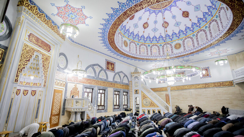 Moscheen könnten durch eine eigene Steuer von Geldern aus dem Ausland unabhängig werden. Doch vieles ist noch ungelöst.