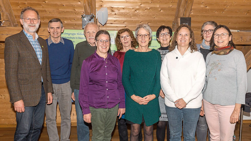 Die frisch gewählte Vorstandschaft der Ortsgruppe Holledauer Eck des Bund Naturschutz. Vorsitzende ist wieder Lisa Voit (5.v.r.).