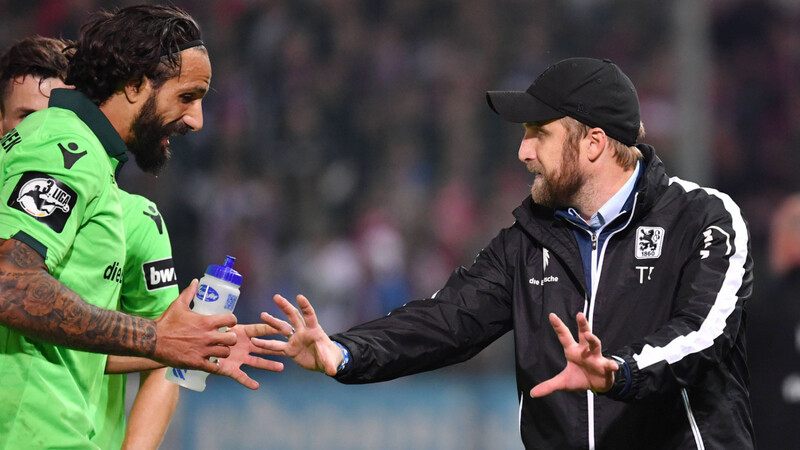 Gesprächsbedarf: Adriano Grimaldi (li.) und Trainer Daniel Bierofka vom TSV 1860.