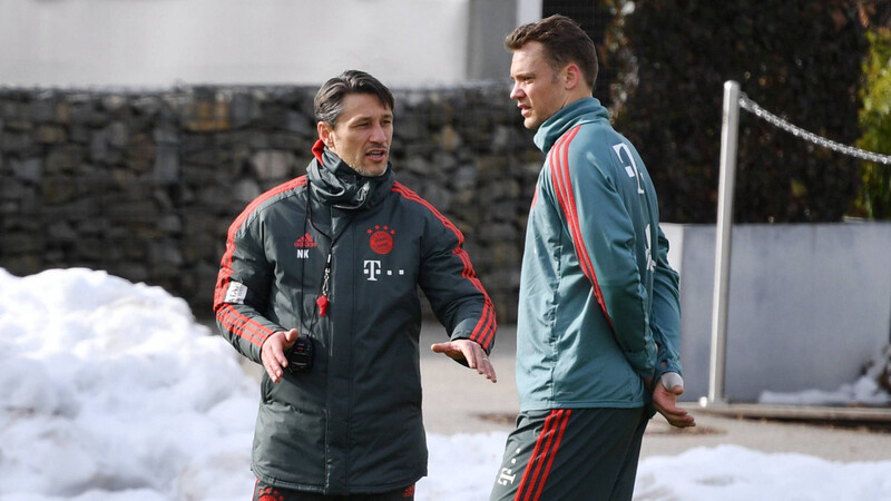 Niko Kovac (l.) am Mittwoch im Gespräch mit Manuel Neuer.