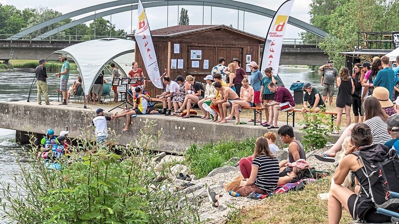 Freestyle - auch beim Ambiente: Mehr als 200 Gäste freuten sich am Wochenende über die einzigartige Kombi aus Natur und Sport  Fotos: Walter Wiesberger