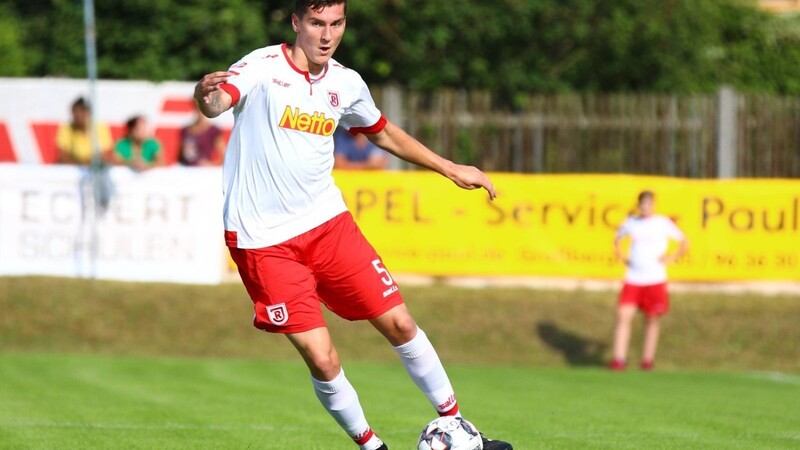Dominic Volkmer wechselt auf Leihbasis vom SSV Jahn zum Drittligisten Carl Zeiss Jena.