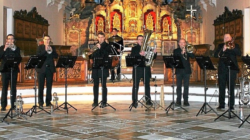 Neben klassischer Musik für Blechbläser haben "Tritonus Brass" auch bekannte Advents- und Weihnachtsmelodien im Repertoire.