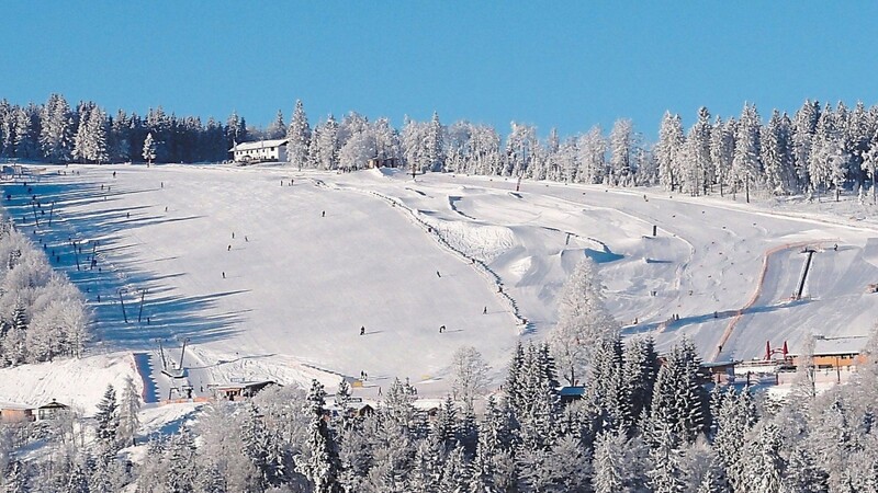 Das Arber-Kinderland im vergangenen Winter: Am "Bayerwald-König" laufen die Vorbereitungen für den Saisonstart am 22. Dezember.
