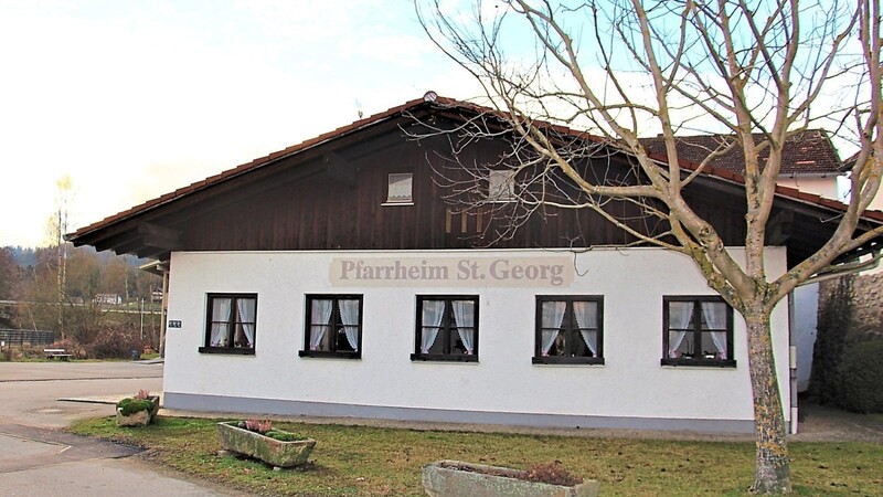 Geplant ist, das Prackenbacher Pfarrheim Sankt Georg zu sanieren, damit es von Vereinen wieder stärker genutzt werden kann.