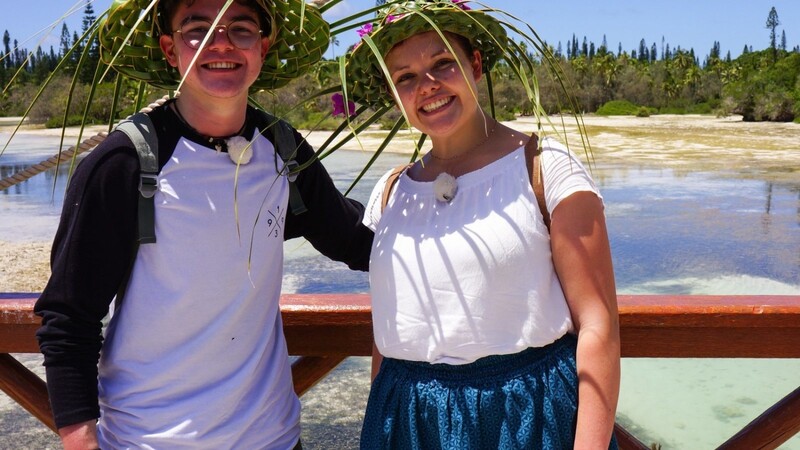 Hotelpraktikant Tom Vajs und Jungköchin Stefanie während ihres Ausflugs in Neukaledonien. "Da hatte ich Sonnenbrand", erzählt er und lacht.