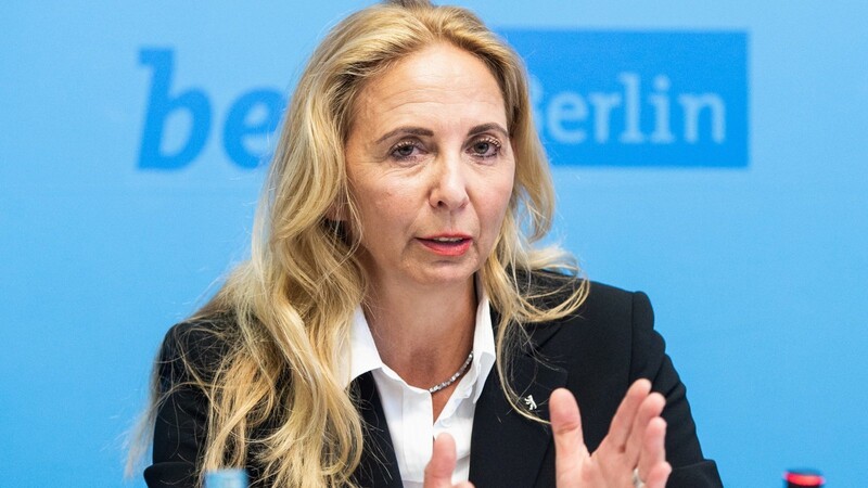 Berlins Polizeipräsidentin Barbara Slowik geht entschlossen gegen das Treiben der Clans vor.