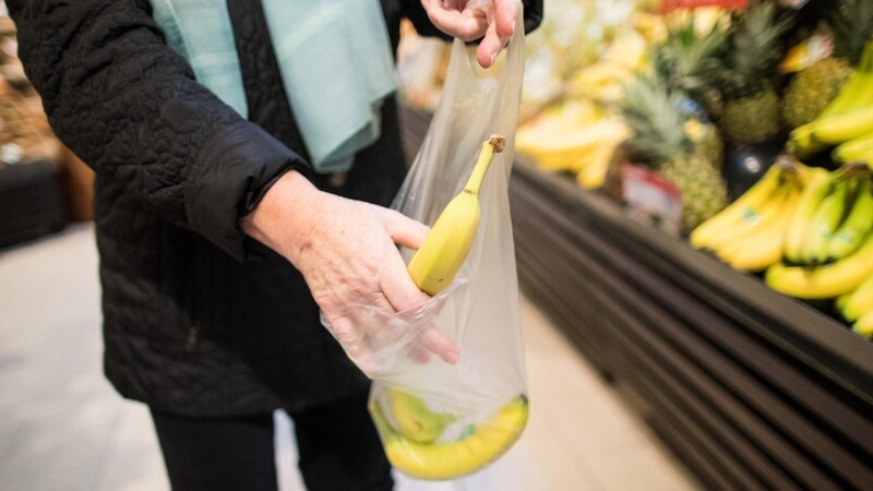 Das Kilo Bananen gilt im Handel als "preissensibles Produkt", bei dem die Verbraucher besonders genau die Kosten vergleichen.