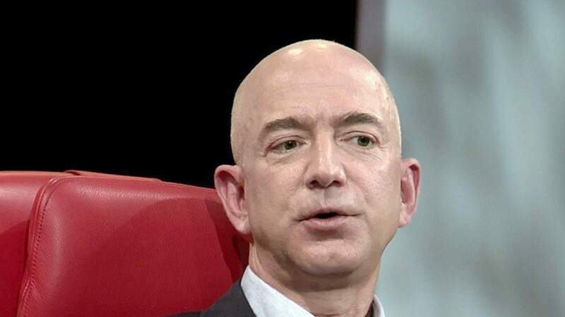 Amazon-Gründer Jeff Bezos ist seit einiger Zeit offiziell "reichster Mann der Welt".
