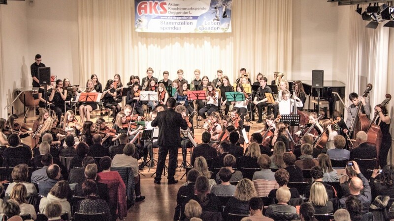 Jubiläumskonzert im Kapuzinerstadl: Zum zwanzigsten Mal musizierten die Schüler des Gotthard-Gymnasiums für den guten Zweck und setzten Glanzlichter.