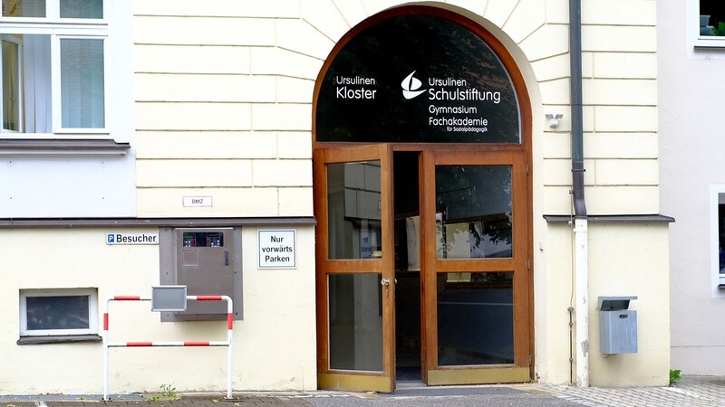 Das Ursulinen-Gymnasium ist wegen unerwarteter Freistellung seiner Direktorin zurzeit Stadtgespräch.