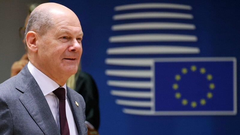 Die Staats- und Regierungschefs der EU um Bundeskanzler Olaf Scholz wollen in Brüssel vor dem Hintergrund der Krise in Moskau abermals ein Zeichen der Geschlossenheit aussenden.