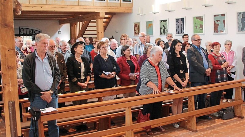 Heutige und frühere Bewohner sowie deren Nachfahren feierten das Jubiläum der Kirchenweihe.