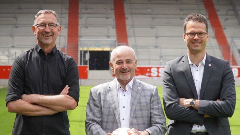 Das neue Jahn-Triumvirat (von links): Sport-Geschäftsführer Achim Beierlorzer, Aufsichtsratschef Hans Rothammer und Finanz-Geschäftsführer Philipp Hausner.