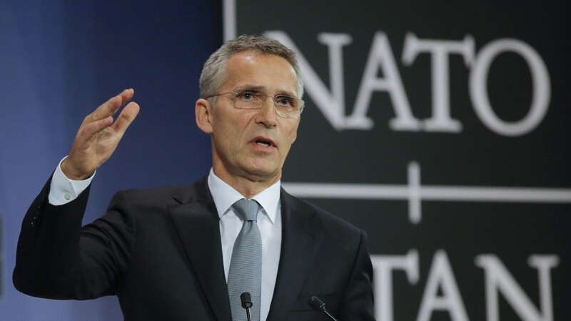 Die Nato brauchte jemand neuen an ihrer Spitze - und findet den alten: Jens Stoltenberg bleibt Nato-Generalsekretär.