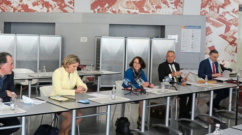 Die erste gemeinsame Pressekonferenz der Rathauskoalition im Mai 2020. Ein optimistischer Beginn.