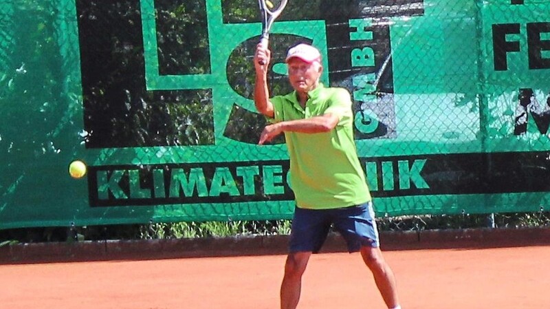 Otto Seidl zeigte erneut seine Sonderstellung in dem Team. Er gewann alle Einzel und Doppel bei den RW Herren 65.