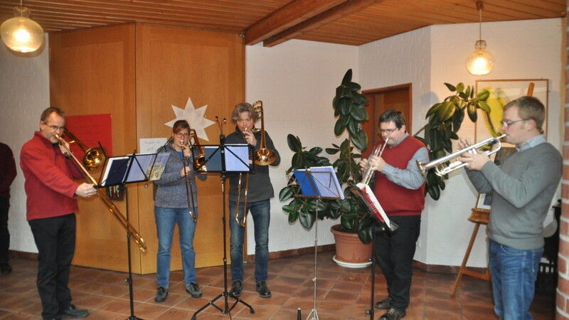 Musikalische Eröffnung durch den evangelischen Posaunenchor Deggendorf.
