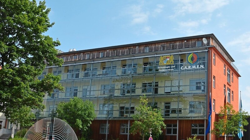 Längst angestammtes Domizil von CARMEN, das modernisierte und sanierte ehemalige Männerkrankenhaus an der Schulgasse.