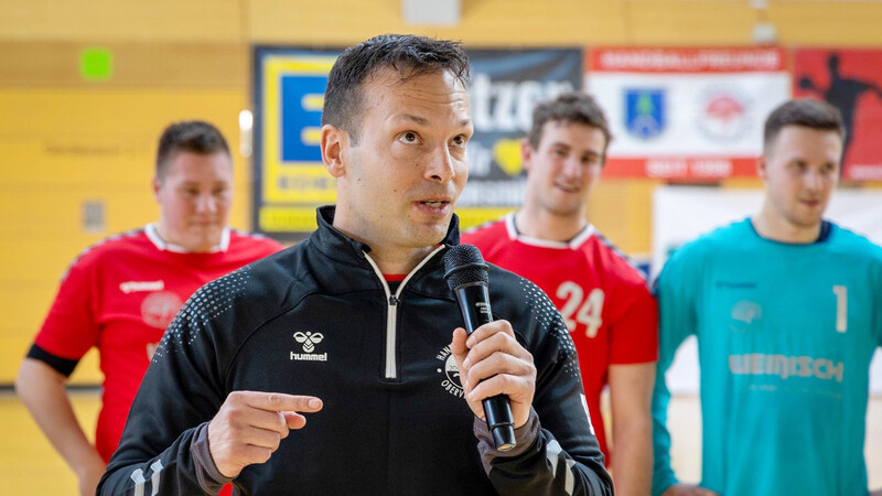 Mit Jan Vetrovec macht in der neuen Handball-Landesligasaison ein neuer Trainer die Ansagen beim ASV Cham.