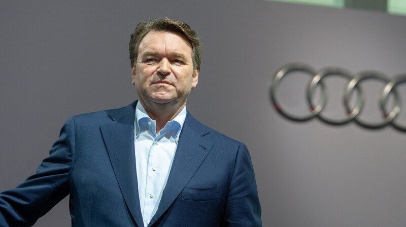 Audi-Chef Bram Schot will Personal abbauen und mit Elektroautos punkten.