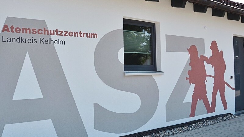 Die Erweiterung und Sanierung des Atemschutzzentrums in Neustadt, das schon bald eingeweiht wird, war mit rund 2,1 Millionen Euro nur eine der großen Investitionen des Landkreises in jüngster Vergangenheit.