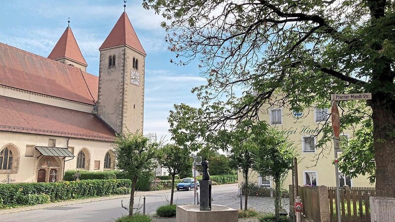 Der Ortskern von Chammünster rund um Urkirche und das weitläufige Gelände der ehemaligen Hintereder-Brauerei sollen Sanierungsgebiet werden. Das bedeutet Förderungen für die Stadt und steuerliche Erleichterung für sanierungswillige Bürger.