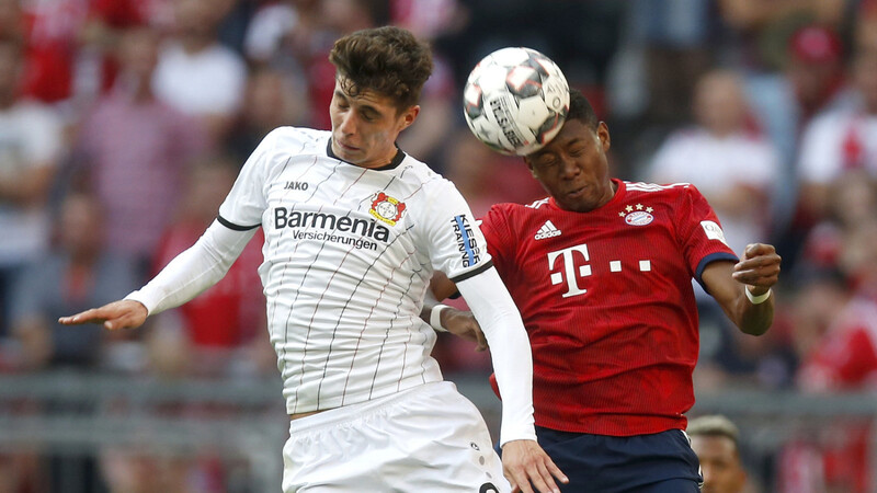 Begehrtes Supertalent: Kai Havertz (li.) von Bayer Leverkusen, hier im Zweikampf mit David Alaba vom FC Bayern.