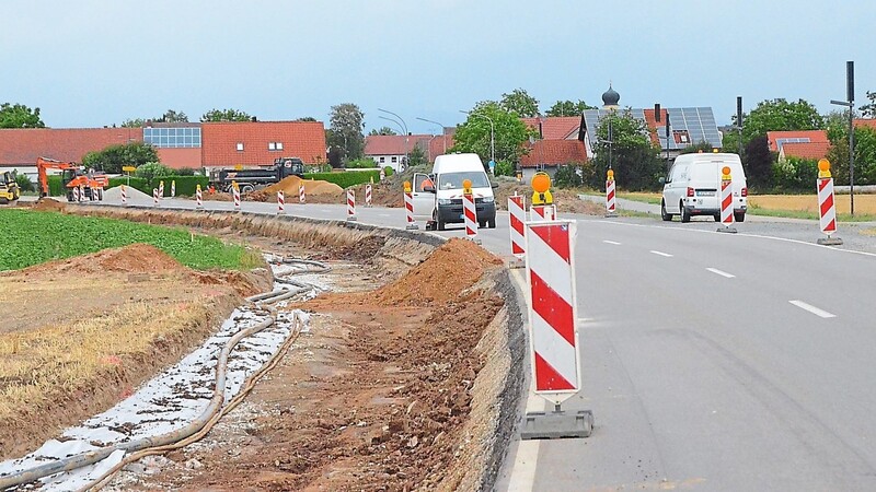 Bis Mitte September ist die R8 zwischen Sünching und Mötzing vollständig gesperrt.