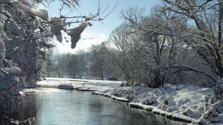 Von seiner schönsten Seite zeigt sich der Winter derzeit in Viechtach und Umgebung.