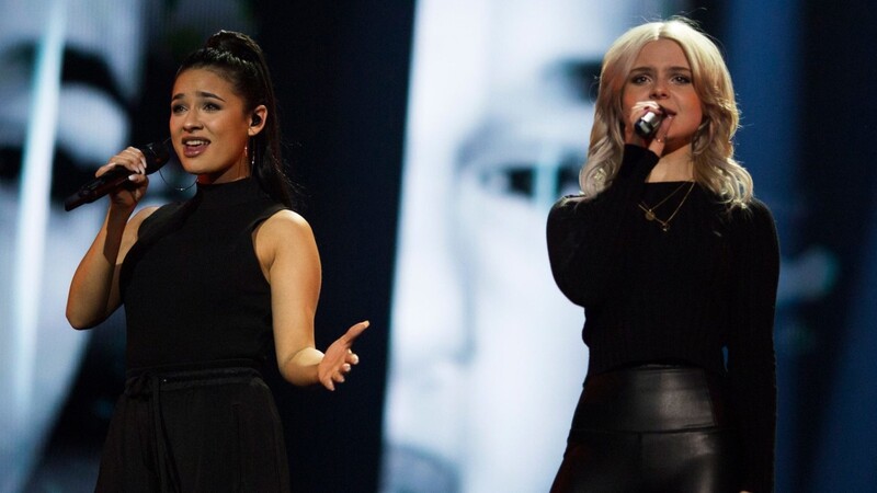 Das Duo S!sters tritt bei einer Probe zum deutschen Vorentscheid für den Eurovision Song Contest (ESC) auf.