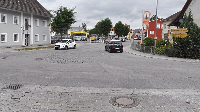 An der Jungbräu-Kurve soll ab 2025 ein Kreisverkehr entstehen.